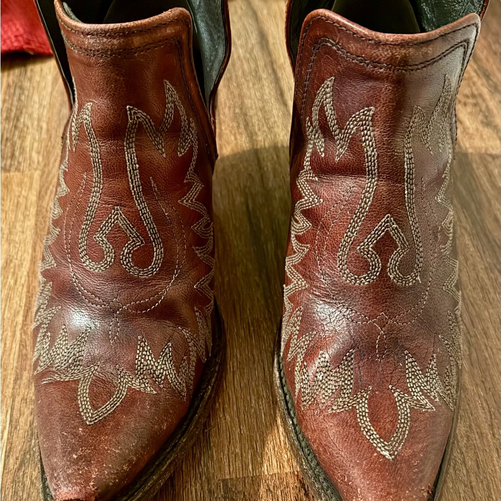 Ariat Dixon Boots- weathered Java red